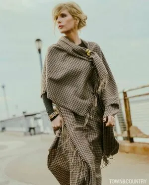 Kelly Reilly Thumbnail Picture