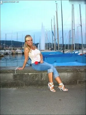 Kelly Trump Thumbnail Picture