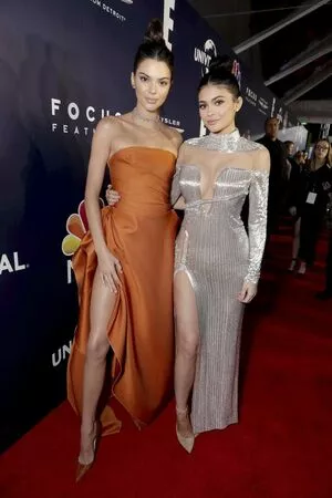 Kendall Jenner OnlyFans Leaked Free Thumbnail Picture - #AymxuRFisp