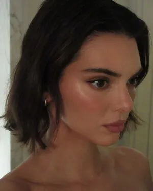 Kendall Jenner Thumbnail Picture