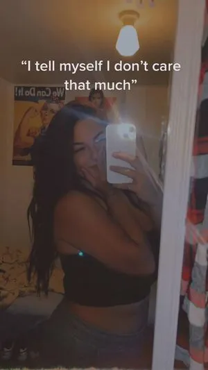 Kenzie G Thumbnail Picture