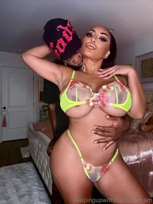 Kiara Mia Theonlykiaramiaxx Thumbnail Picture