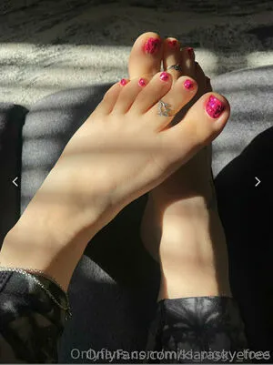 Kiaraskyefree OnlyFans Leaked Free Thumbnail Picture - #dHoYv5xjfQ