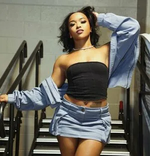 Kiera Hogan Thumbnail Picture