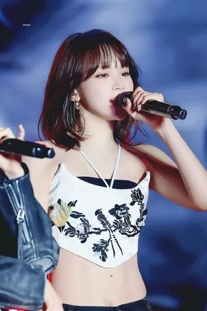 Kim Chaewon OnlyFans Leaked Free Thumbnail Picture - #JSFHA3rVkk
