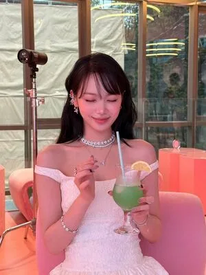 Kim Chaewon OnlyFans Leaked Free Thumbnail Picture - #R5B7AXEymG