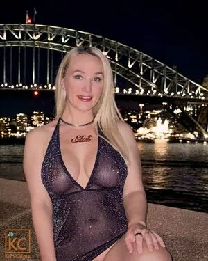 Kim Cums Thumbnail Picture