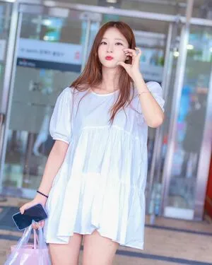 Kim Jina Thumbnail Picture