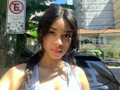 Kimberly Solomon Thumbnail Picture