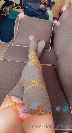 Kinky Clouds OnlyFans Leaked Free Thumbnail Picture - #179f5n5frj