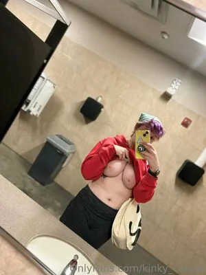 Kinky Clouds OnlyFans Leaked Free Thumbnail Picture - #5i6bbsYW79