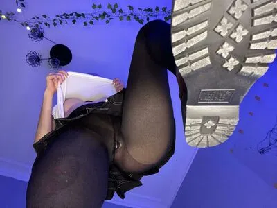 Kira Sin Thumbnail Picture