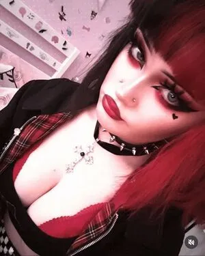 Kitty 40x Thumbnail Picture