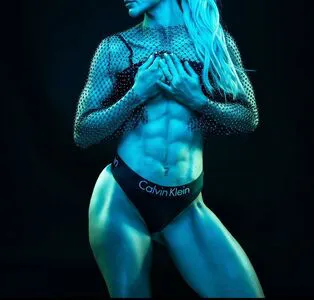 Kitty Lo Thumbnail Picture