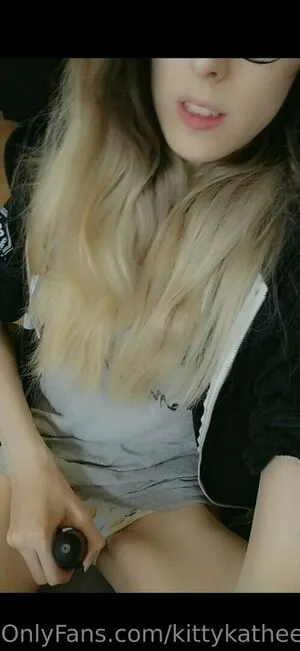 Kittykathee Thumbnail Picture