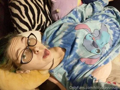 Kittyplaysrough Thumbnail Picture