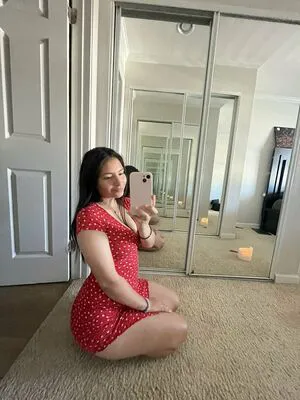 Kmami69 OnlyFans Leaked Free Thumbnail Picture - #9k7hli1a8I