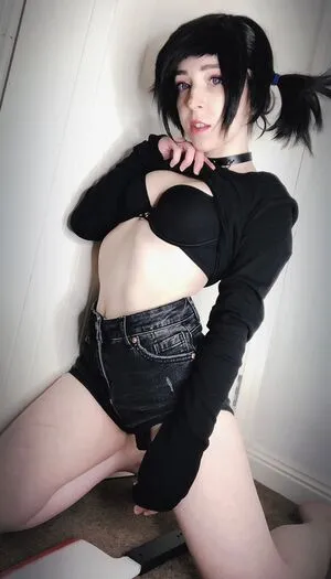 Knifearella Thumbnail Picture
