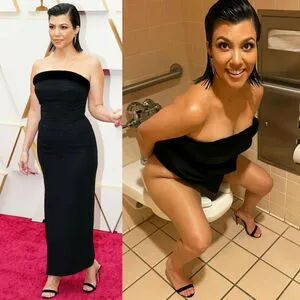 Kourtney Kardashian OnlyFans Leaked Free Thumbnail Picture - #92o7AxCs9u
