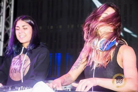 Krewella OnlyFans Leaked Free Thumbnail Picture - #7AZqkDSvMZ