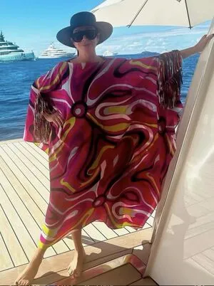 Kris Jenner Thumbnail Picture