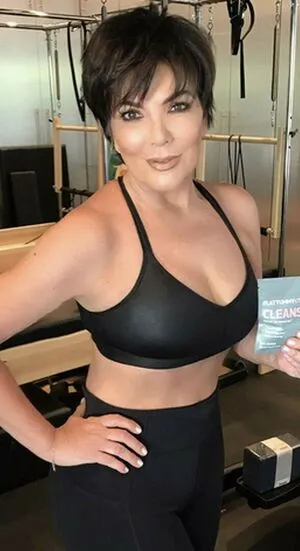 Kris Jenner OnlyFans Leaked Free Thumbnail Picture - #yZDivFVcx2