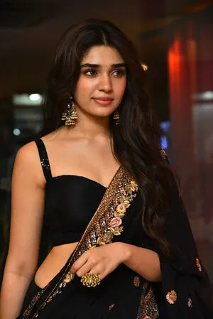 Krithi Shetty Thumbnail Picture