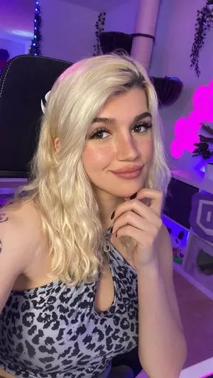 Kunshikitty OnlyFans Leaked Free Thumbnail Picture - #pocaRmdpTD