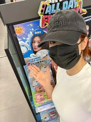 Kwon Eunbi OnlyFans Leaked Free Thumbnail Picture - #usf1lZ6WkQ