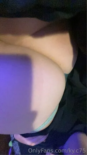 Ky C75 OnlyFans Leaked Free Thumbnail Picture - #JlCp3s42ZF