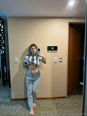 La Roli25 Milli Castillo Thumbnail Picture