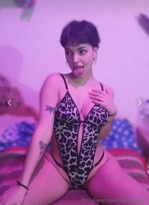 Laaila Abril Thumbnail Picture