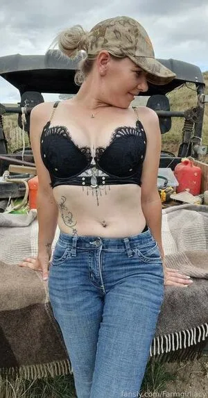 Lacy Larson OnlyFans Leaked Free Thumbnail Picture - #x3nEAnRf70
