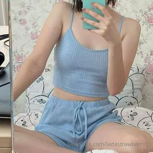 Ladastrawberry21 Thumbnail Picture