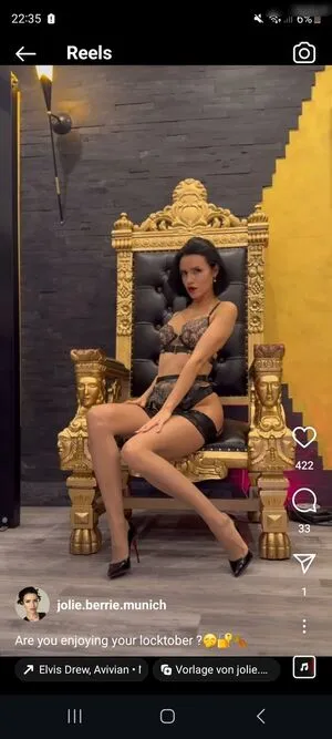 Lady Jolie Berrie Thumbnail Picture