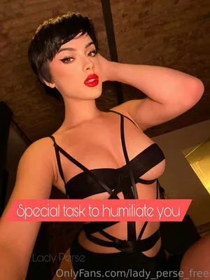 Lady Perse Free Thumbnail Picture