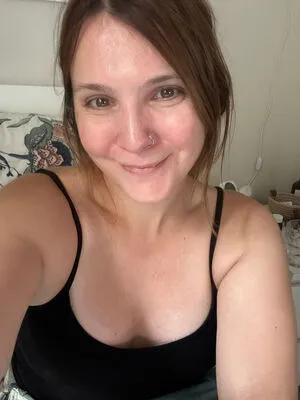 Lady Sharpest Thumbnail Picture