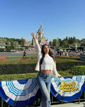 Ladyboy Maria Thumbnail Picture
