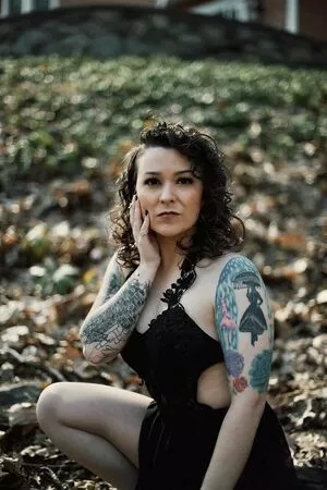 LadyDevann Thumbnail Picture