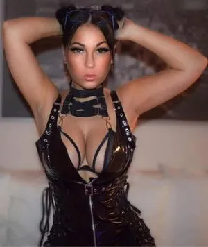 Ladymanja Thumbnail Picture