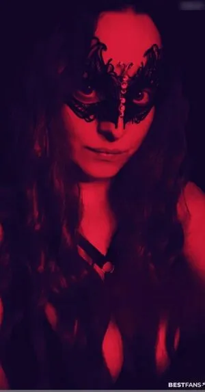 Ladymysterioustt Thumbnail Picture