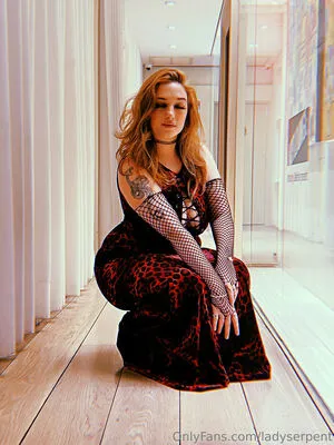 Ladyserpent Thumbnail Picture