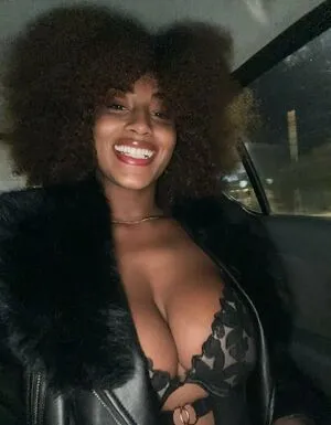 Lailasantiago Thumbnail Picture