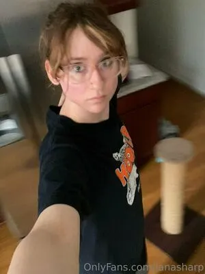 Lanasharp Thumbnail Picture