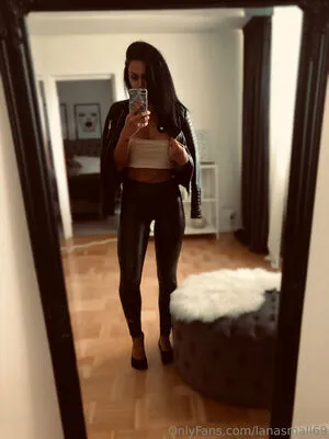 Lanasmall69 Thumbnail Picture