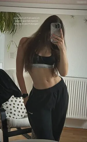 Lara Marie Kremer Thumbnail Picture