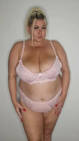 Lara Moore OnlyFans Leaked Free Thumbnail Picture - #0C137pPoOl