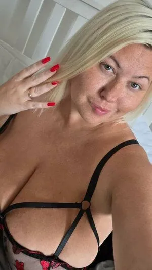 Lara Moore OnlyFans Leaked Free Thumbnail Picture - #WsbeMe6QQ3