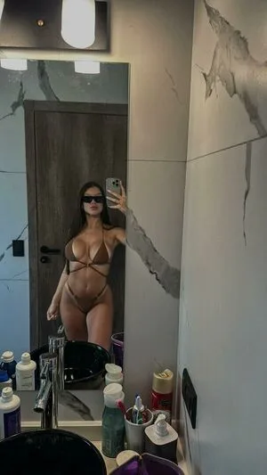 Laramonroee OnlyFans Leaked Free Thumbnail Picture - #0WFqX6njHb