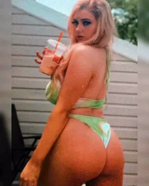 Larkan Danielle Thumbnail Picture